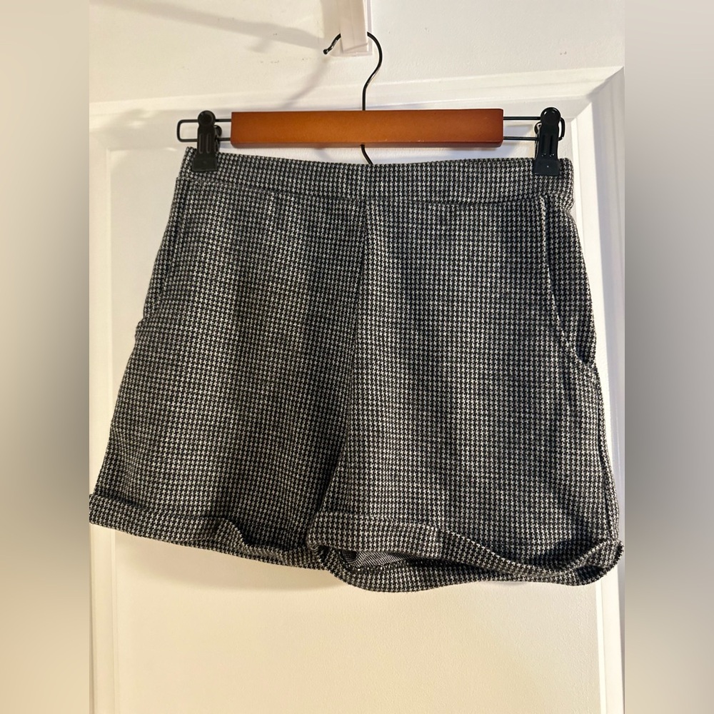 Women short- small size